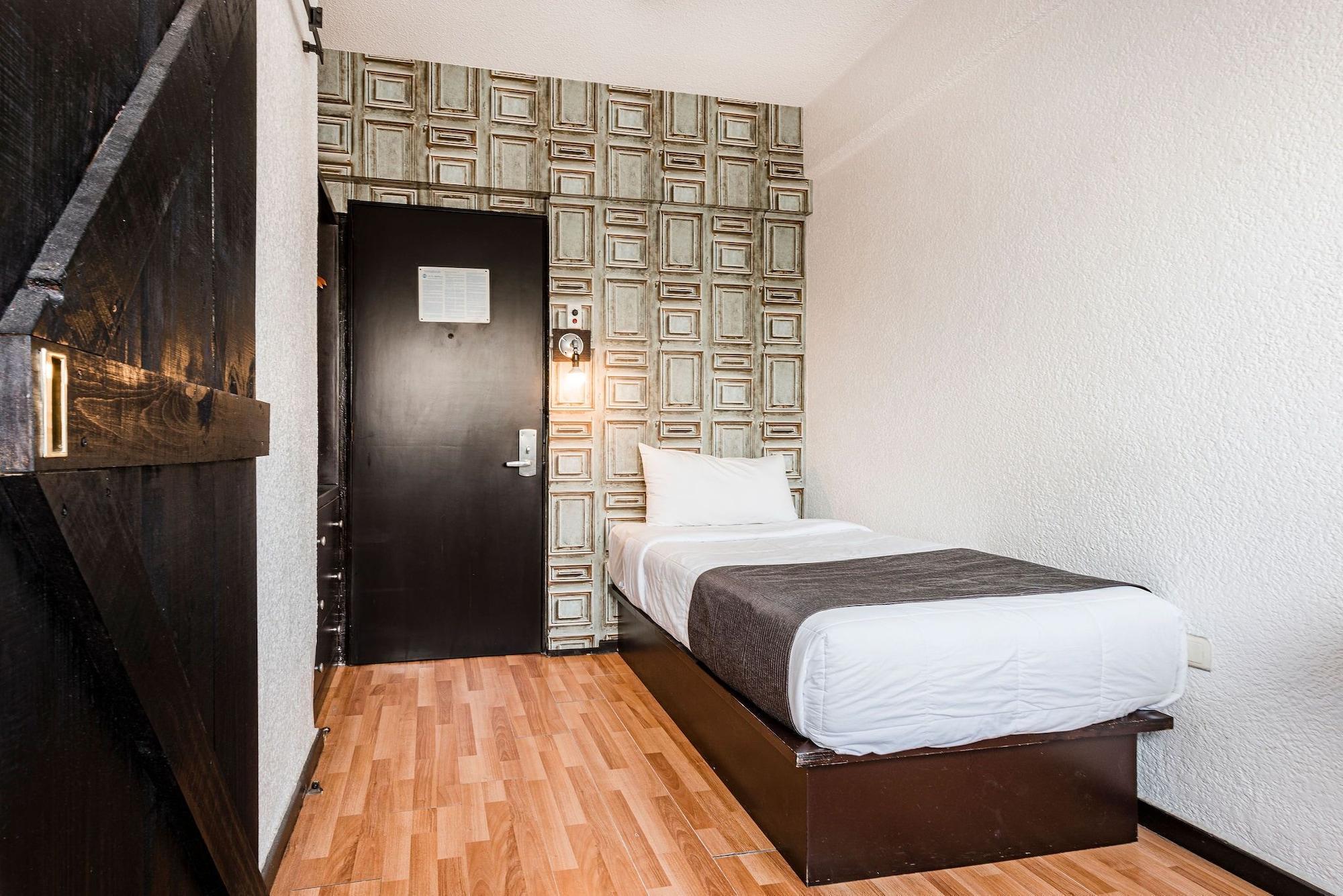 Hi Hotel Impala Queretaro Exterior photo