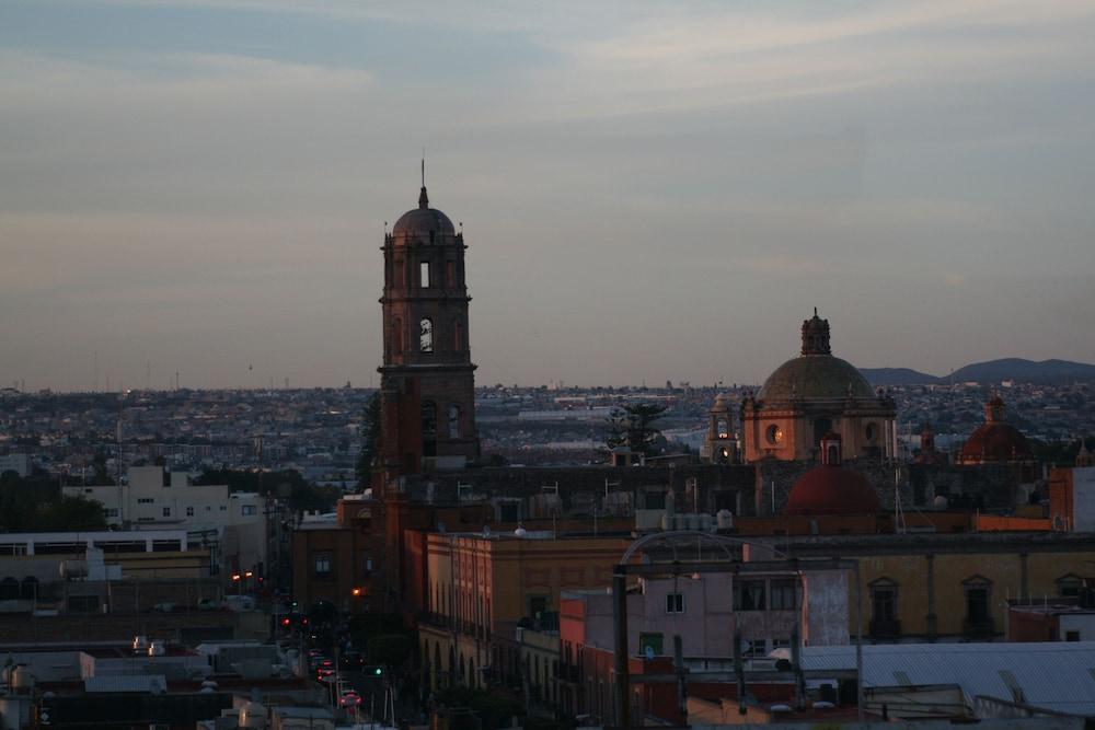 Hi Hotel Impala Queretaro Exterior photo